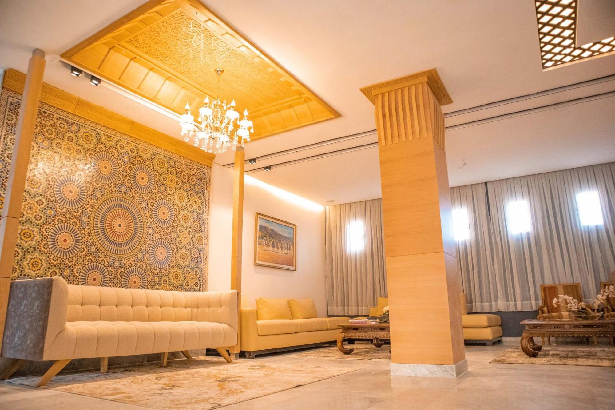 Sahara Line Hotel Λααγιούν Εξωτερικό φωτογραφία